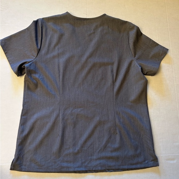 Figs Gray Technical Collection V-Neck Short Sleeve Scrub Top classic fitSz-XL Z6 - Picture 8 of 12
